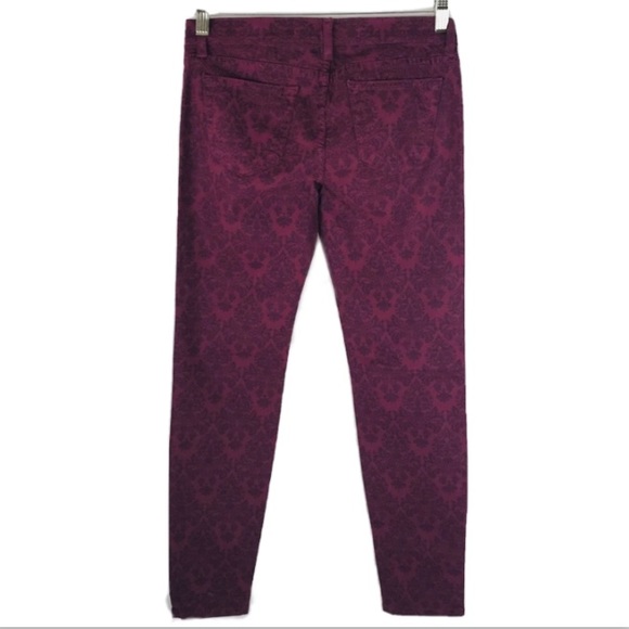 Sneak Peek Red Pattern Skinny Jeans -Size 5 junior - Picture 3 of 8